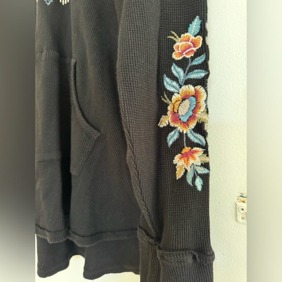 JOHNNY WAS ELENI HOODED THERMAL - BLACK - Picture 6 of 8